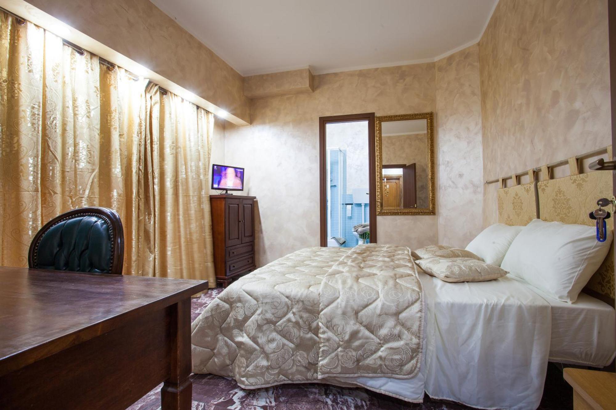 Deluxe Double or Twin Room Balcony,910371433:JPEG