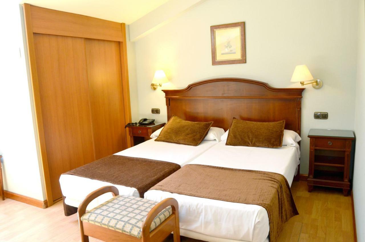 Twin Room Mansard,1272838507:JPEG