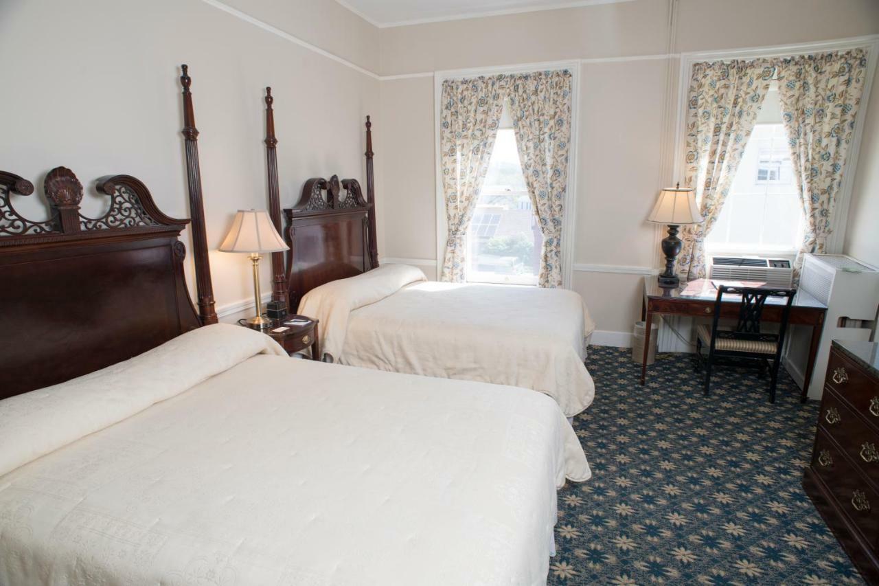 Deluxe Main Inn Room Two Double Beds