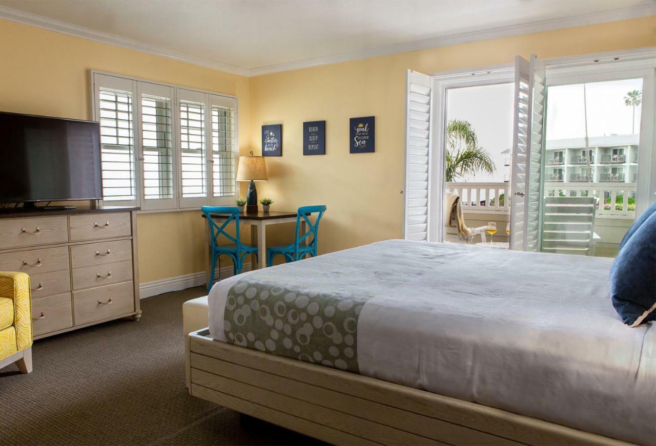 Partial Ocean View, Two Bedrooms, Two Kings, Corner