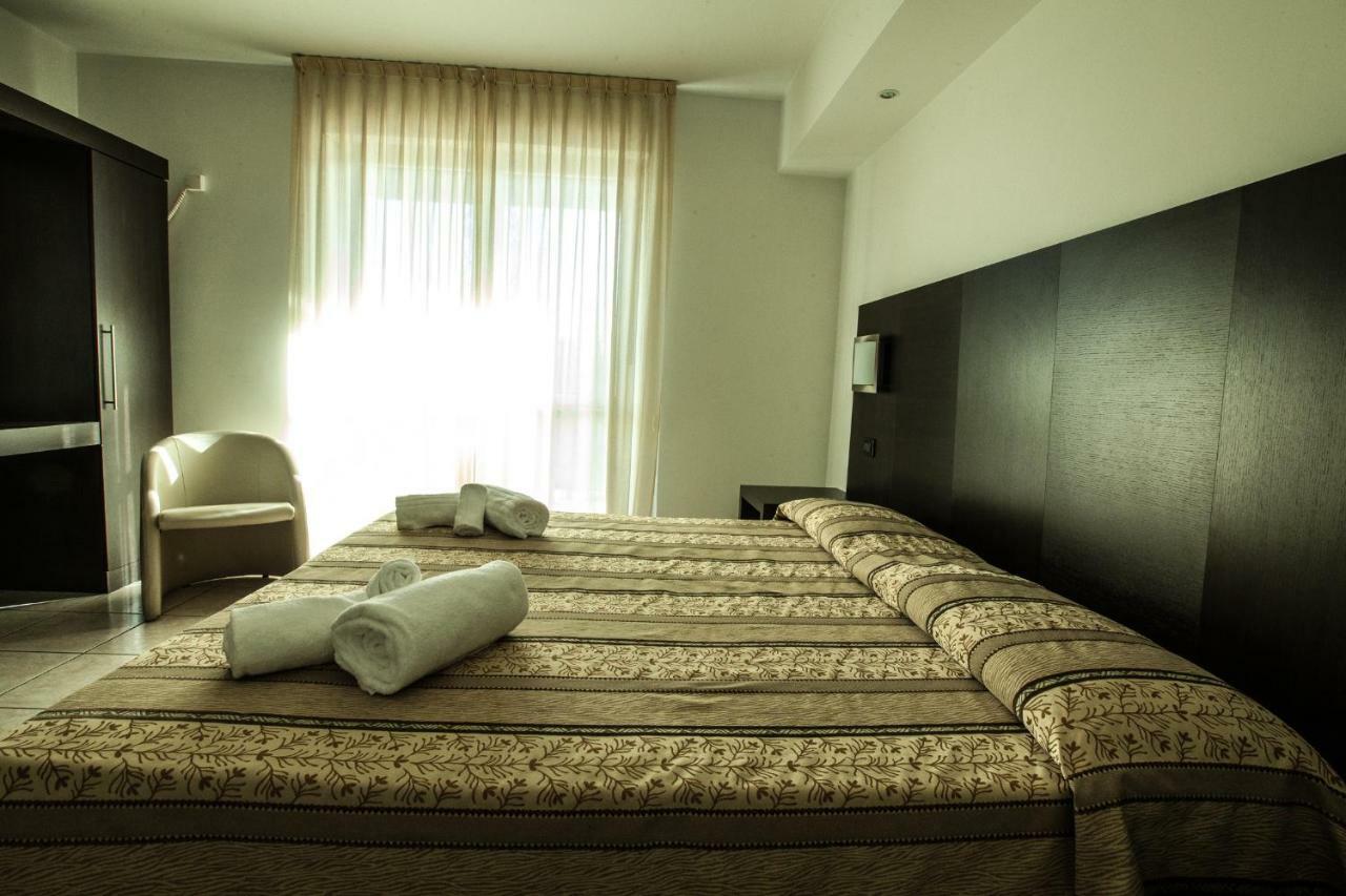 Double Room,820159958:JPEG