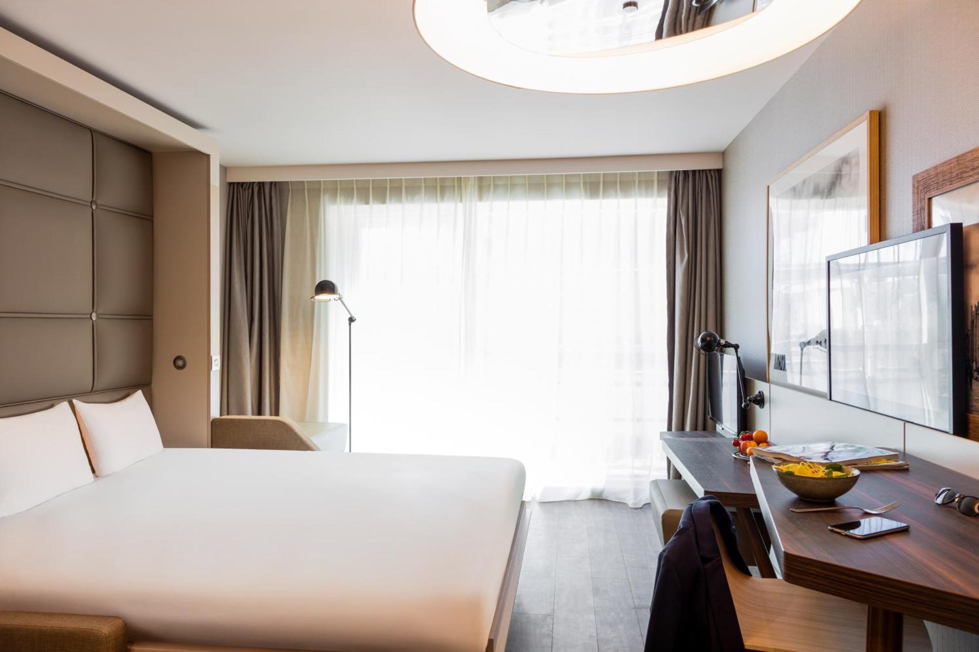 Studio Double Bed