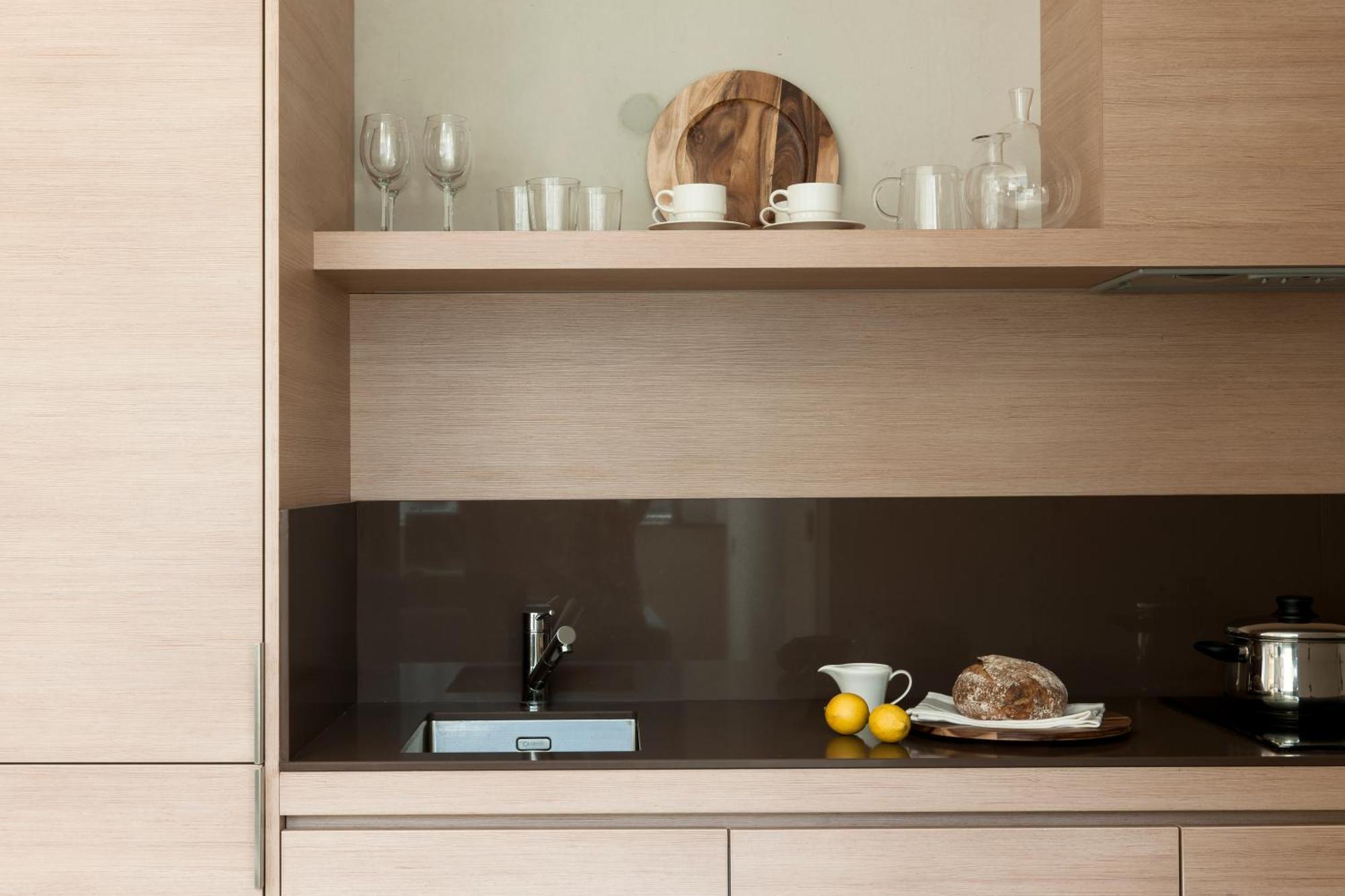 One-Bedroom Apartment City Side