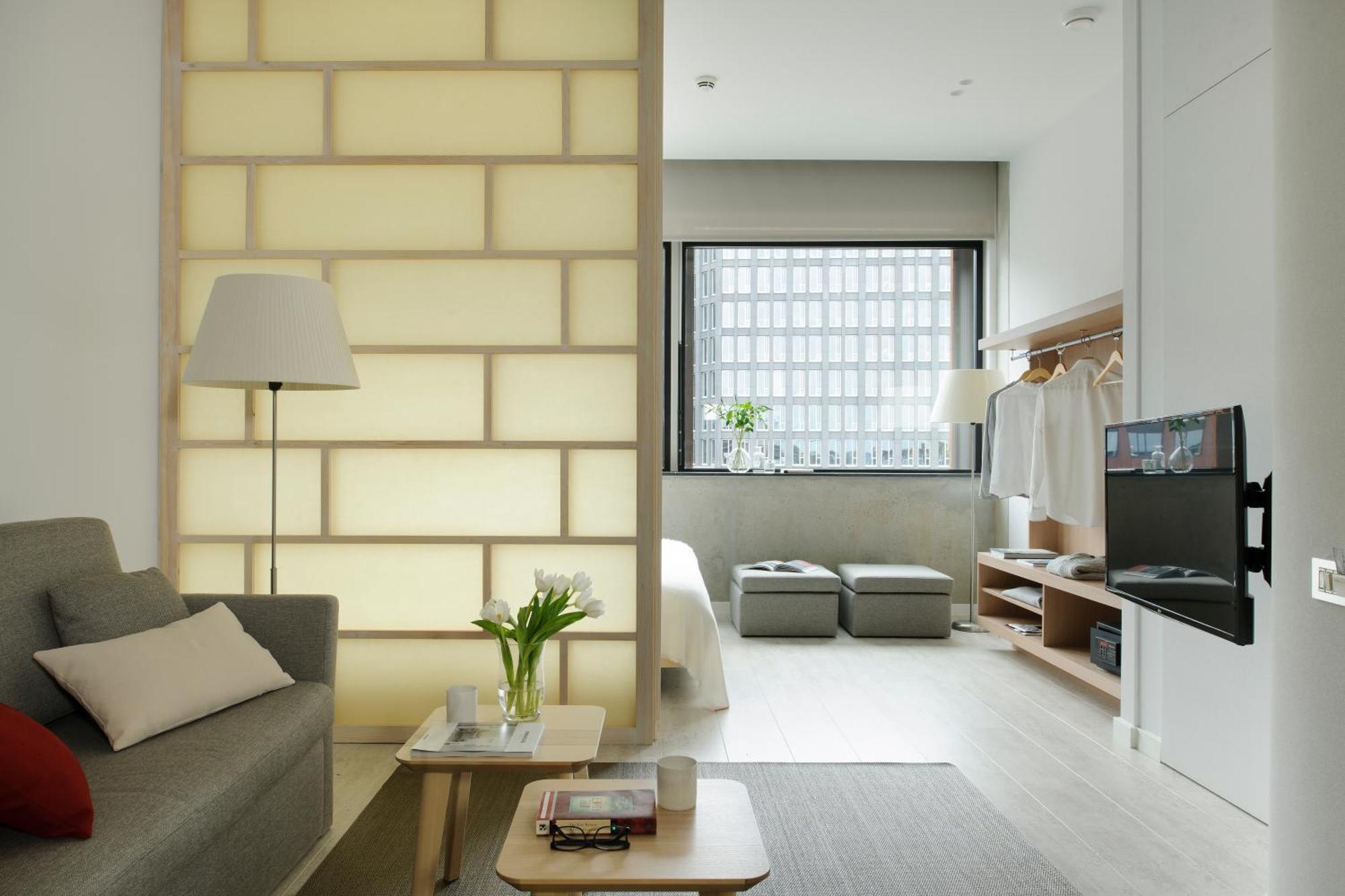 One-Bedroom Apartment City Side