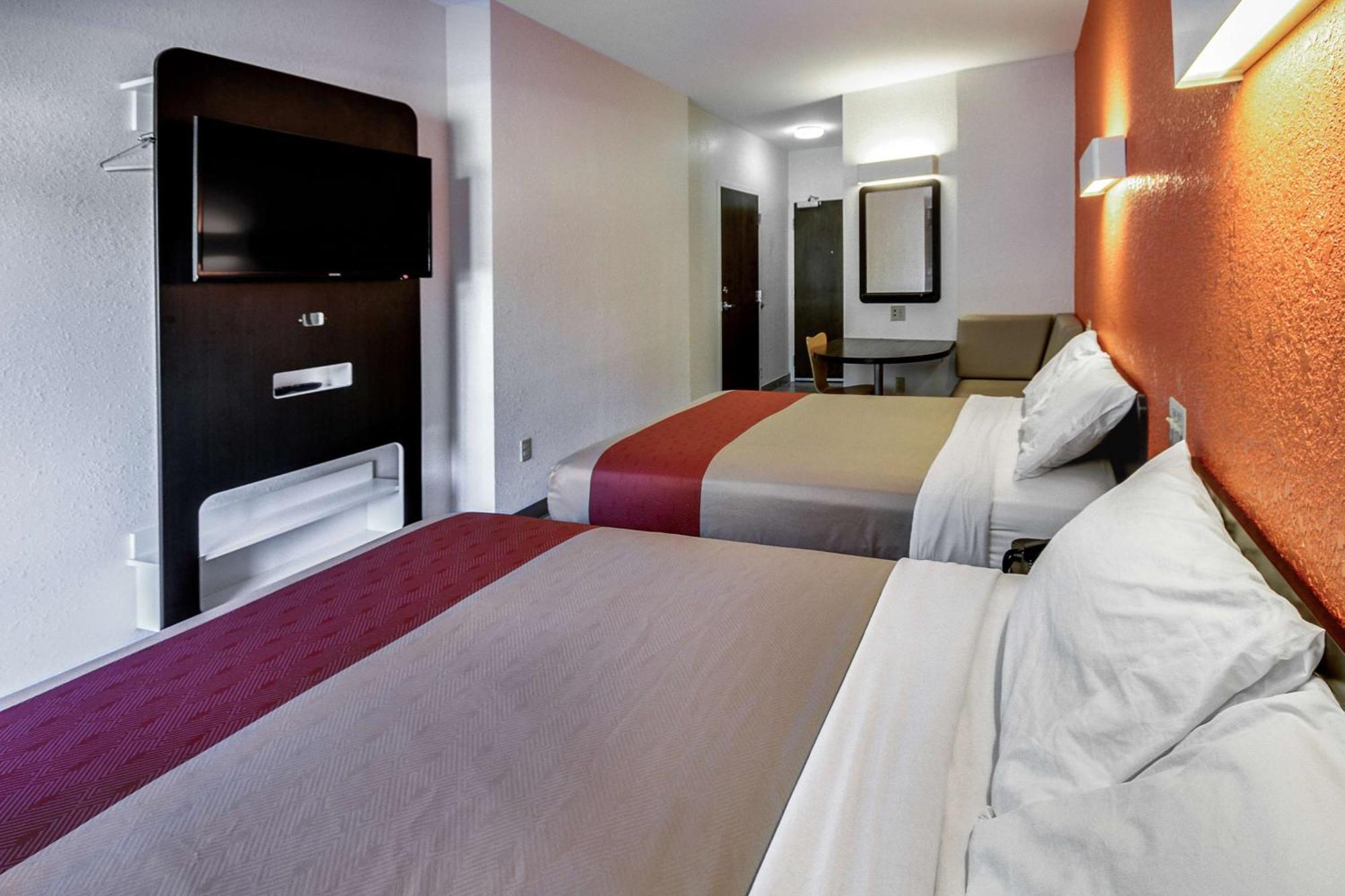 Queen Room Two Queen Beds Disability Access Non-Smoking,824678162:JPEG