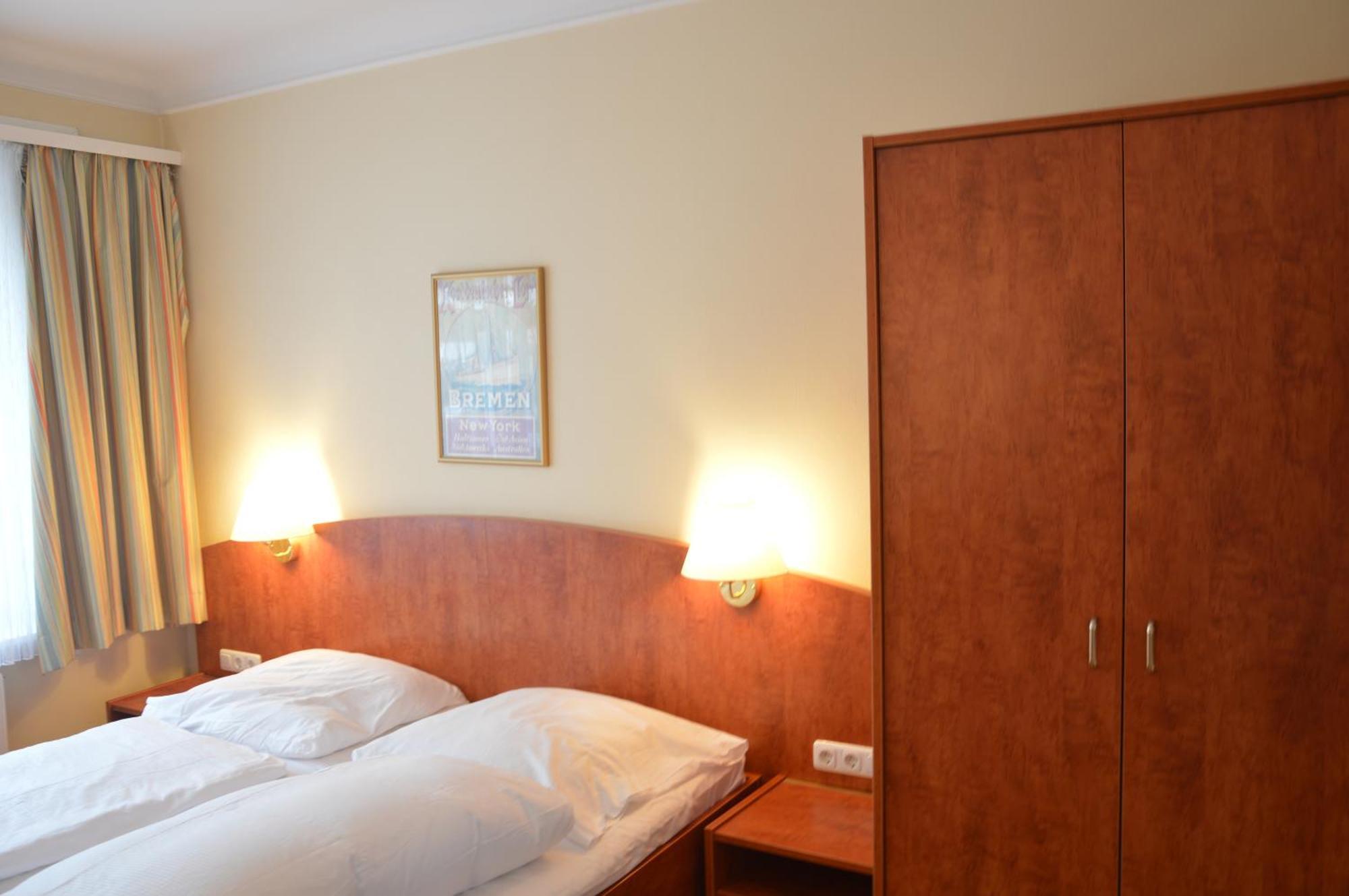 Double Room Private External Bathroom