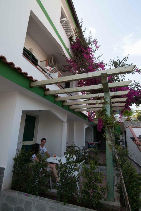 Family Room Terrace,1274641096:JPEG