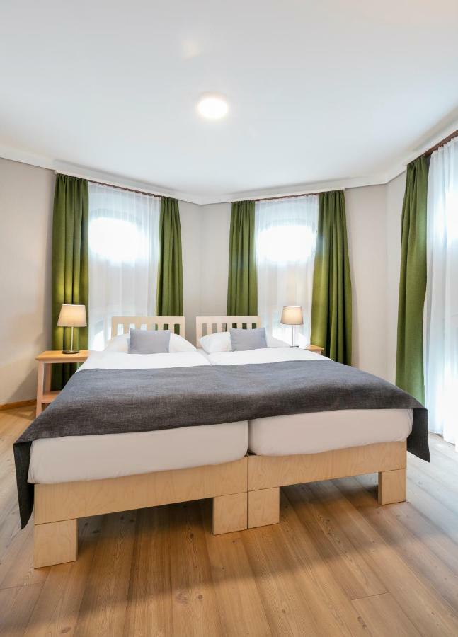 Großes Doppelzimmer