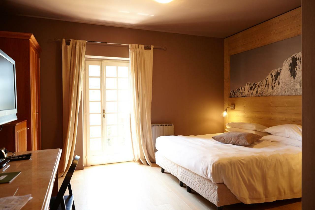 Superior Double or Twin Room Garden View