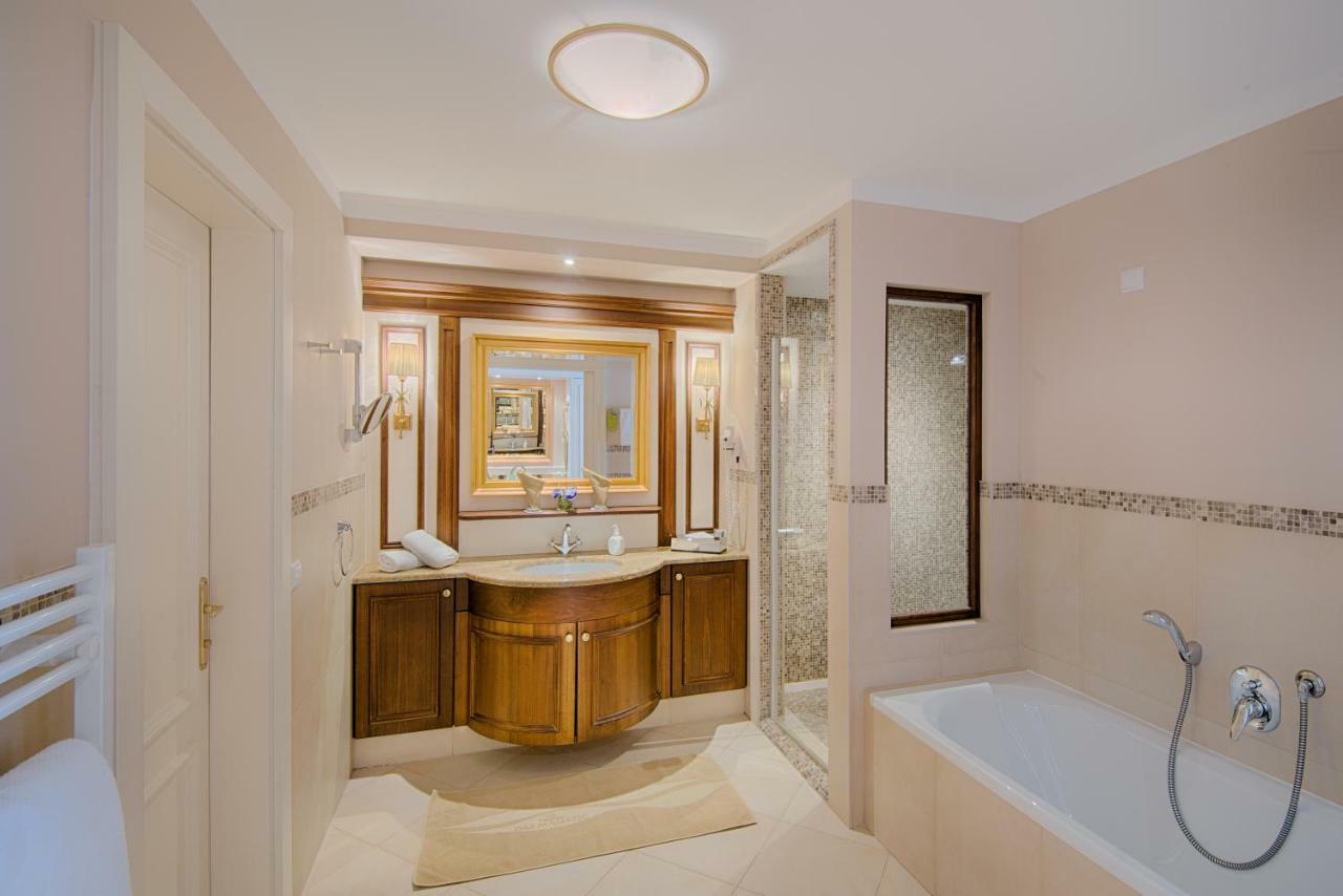 Single Room,1190779867:JPEG