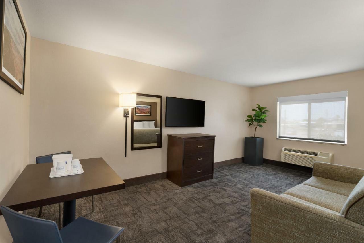 Superior Suite - Non-Smoking
