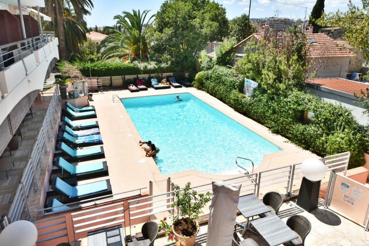 Studio Lits Jumeaux - Vue sur Piscine