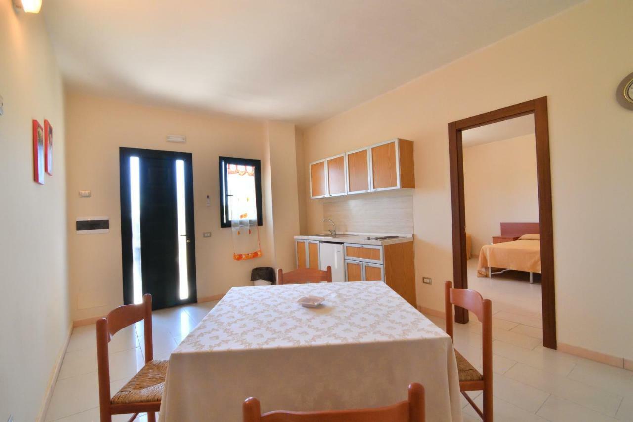 One-Bedroom Apartment,1002151734:JPEG