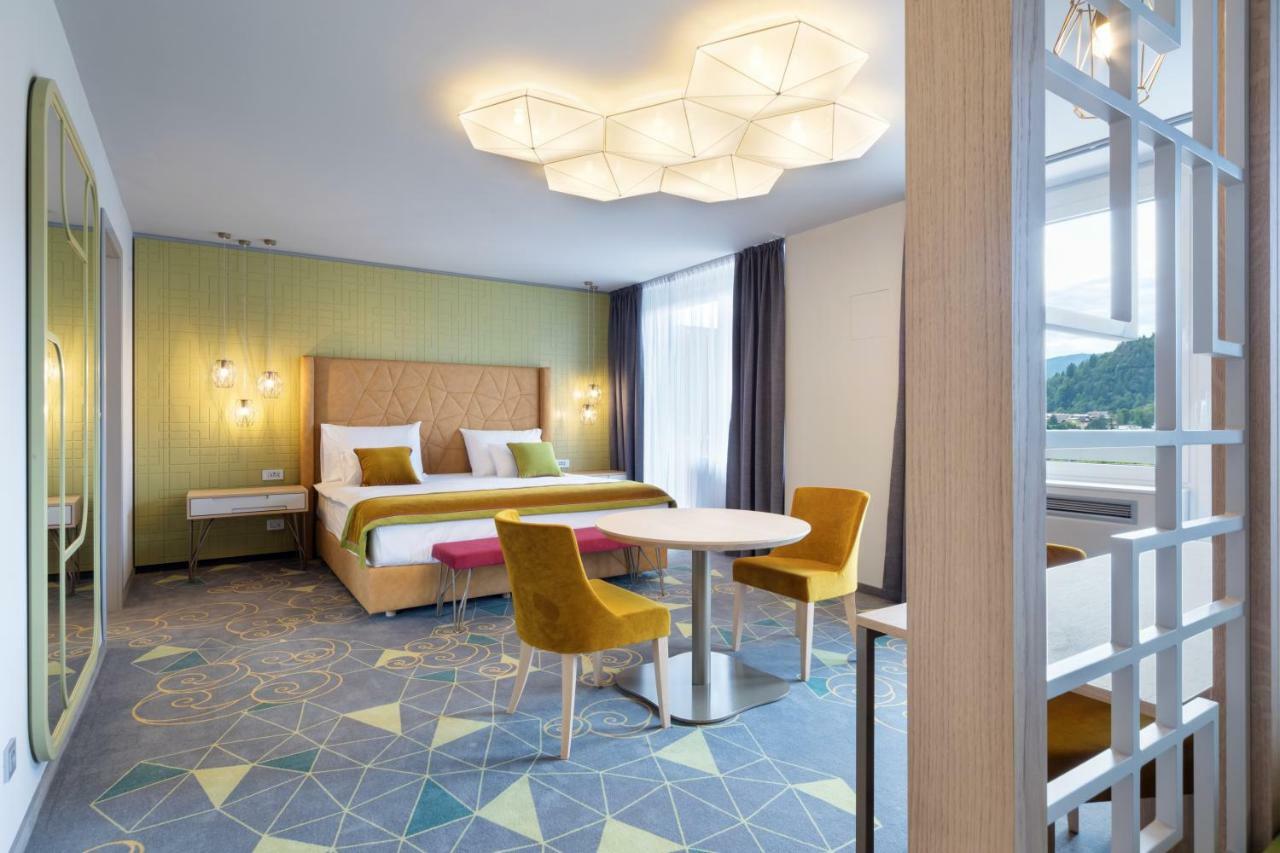 Suite - Lake Side