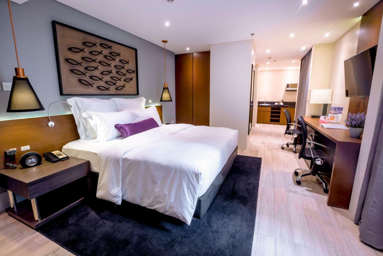Adagio Deluxe King Room