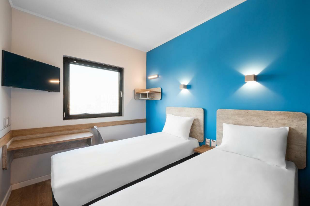 Quarto Standard com 2 Camas de Solteiro