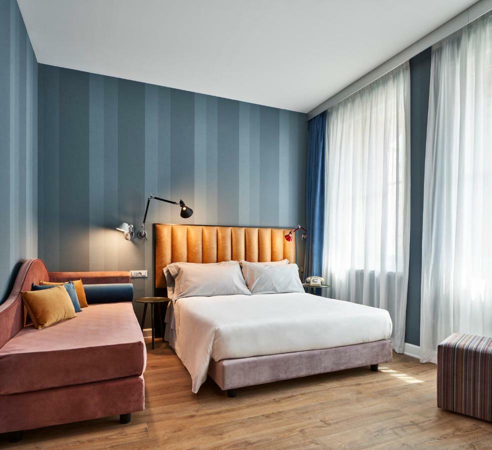 Large Double or Twin Room