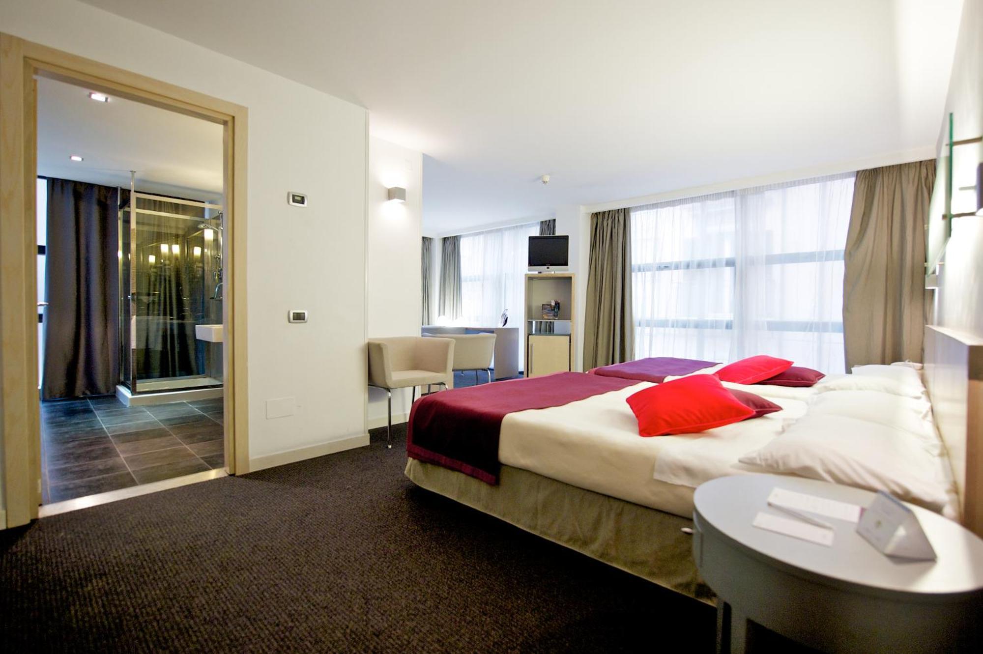 Superior Room 1 Double Bed 1 Single Bed