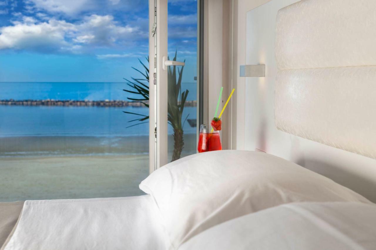 One Bedroom Apartment Sea View