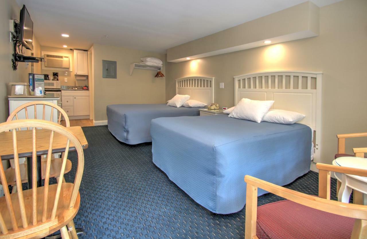 Deluxe Queen Suite