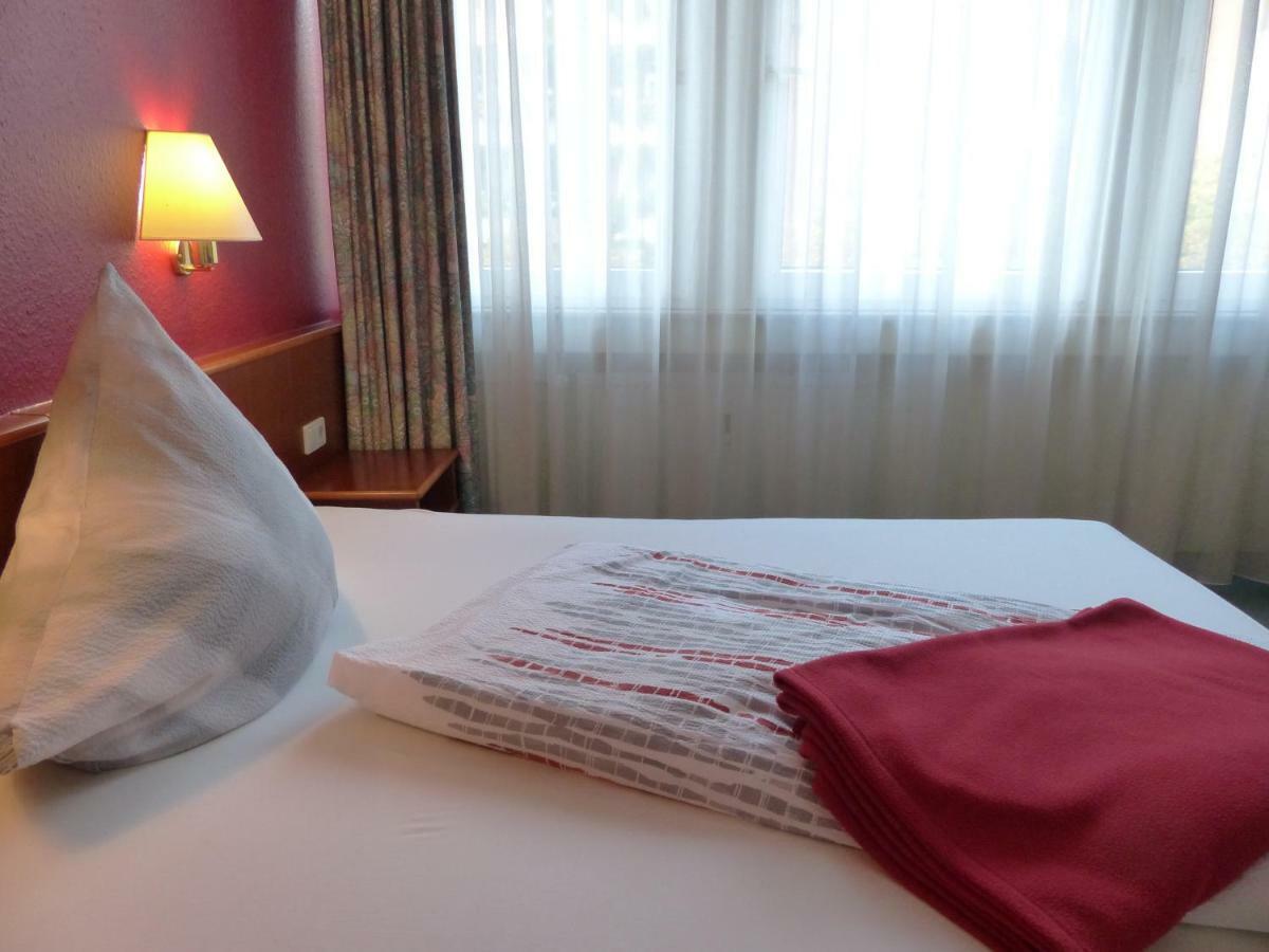 Doppel- oder Zweibettzimmer