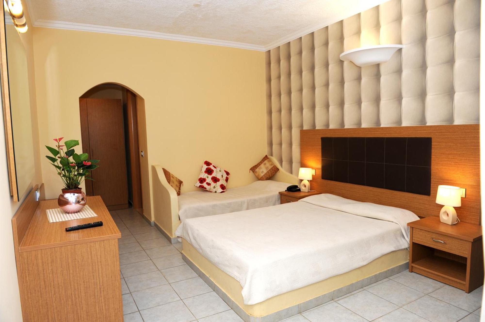 Triple Room