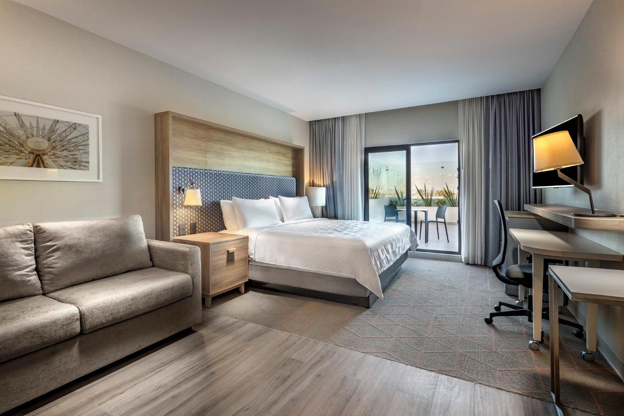 Standard King Room