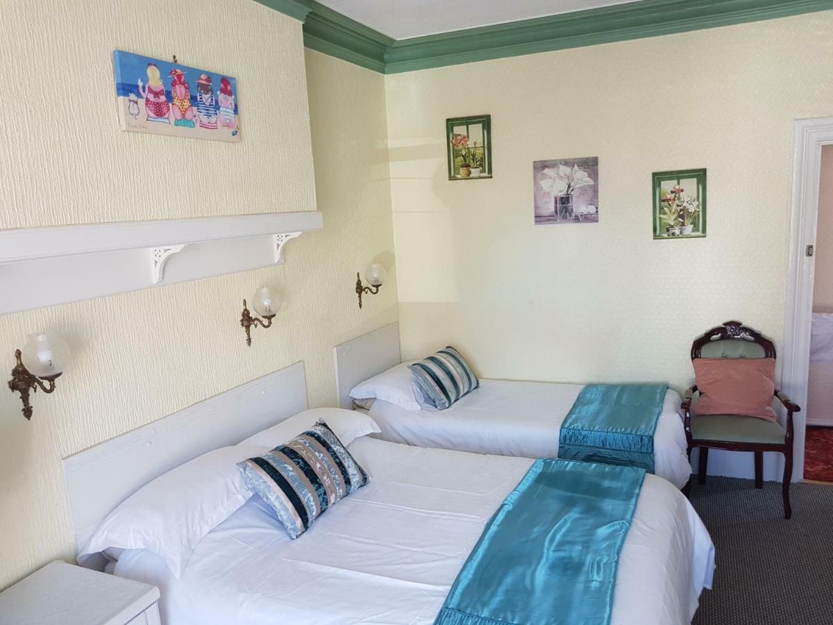 Triple Room with Sea View