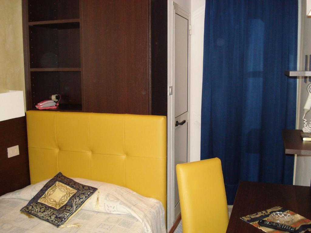 Single Room,1588040456:JPEG