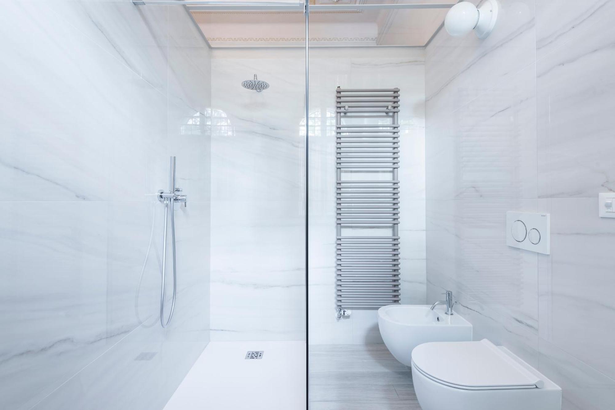 Double or Twin Room Private External Bathroom