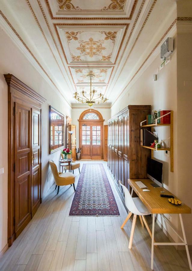 Double or Twin Room Private External Bathroom