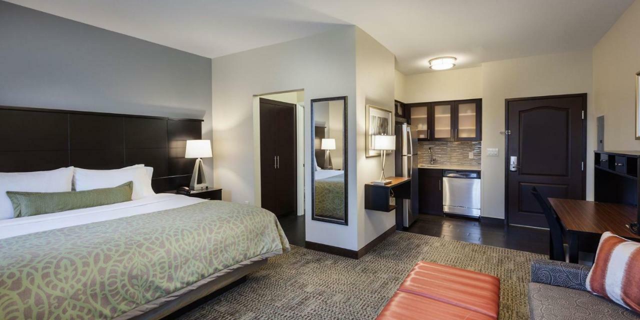 King Studio Suite