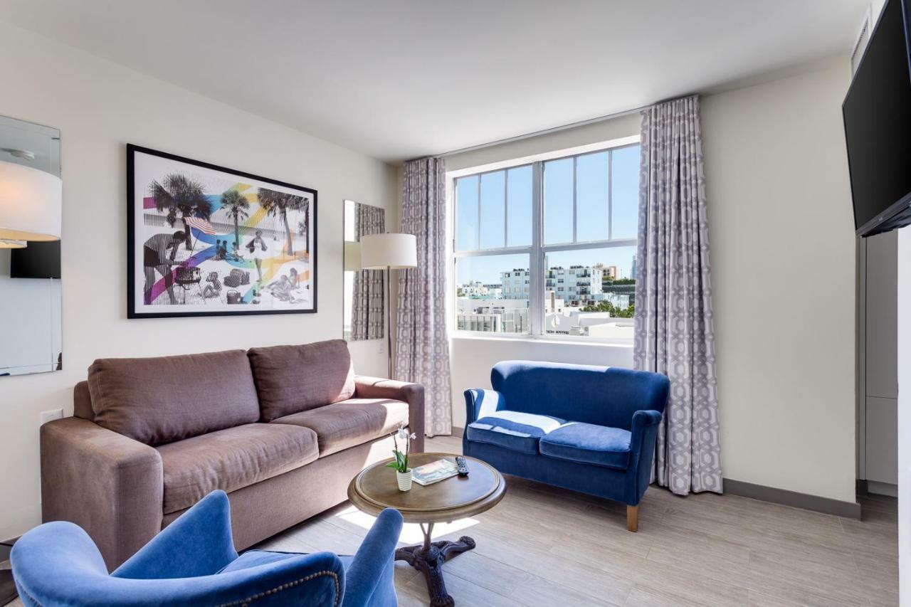 Suite con Vistas a la Piscina - una habitación