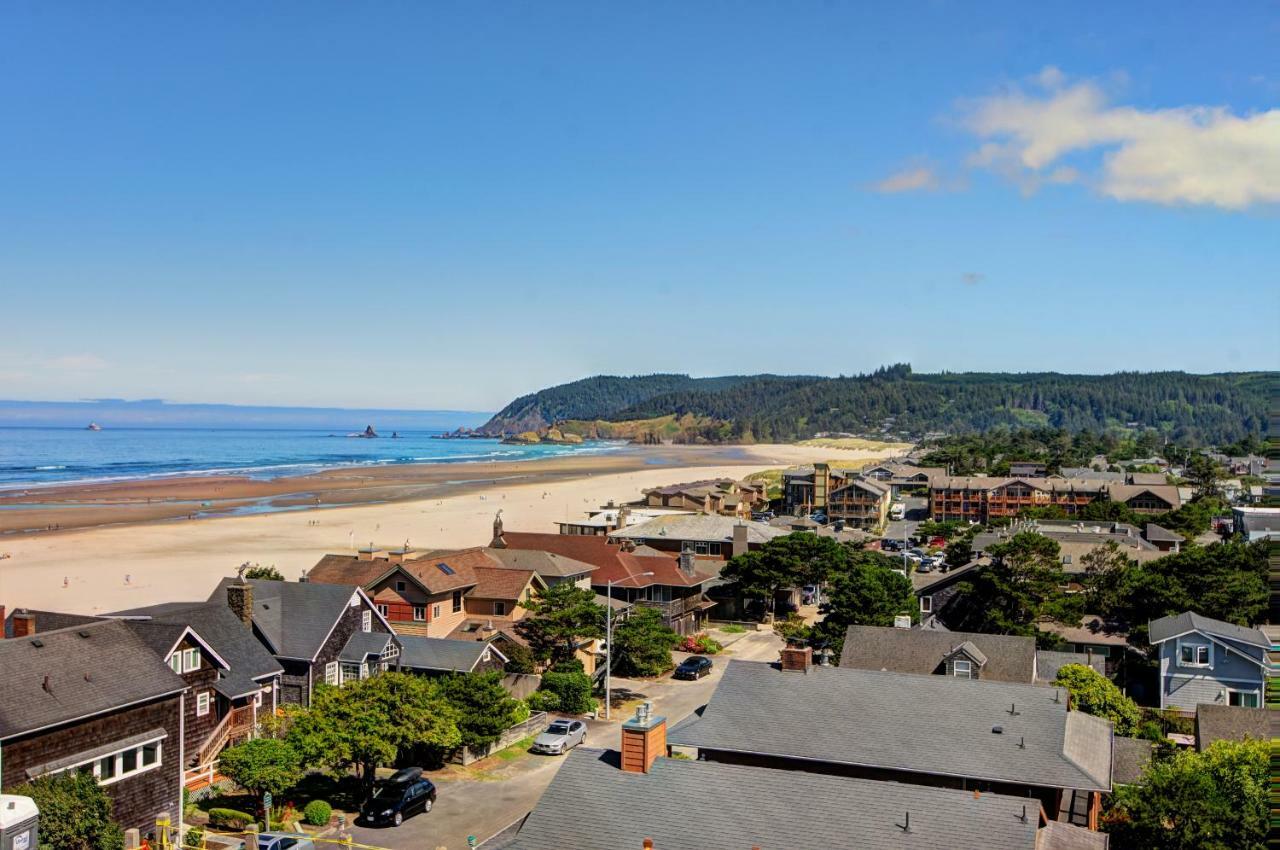 Pet Friendly NW Partial View Queen