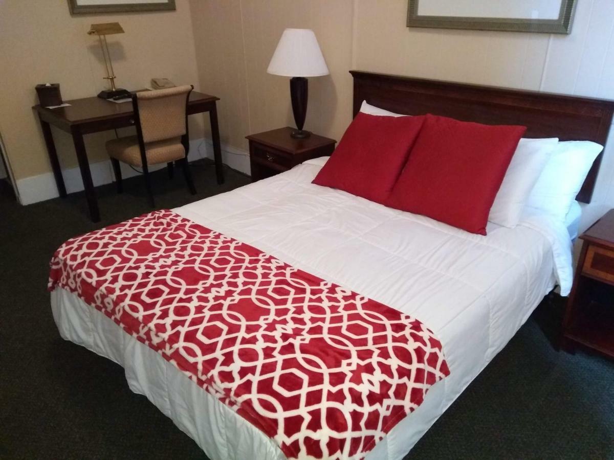 Queen Room