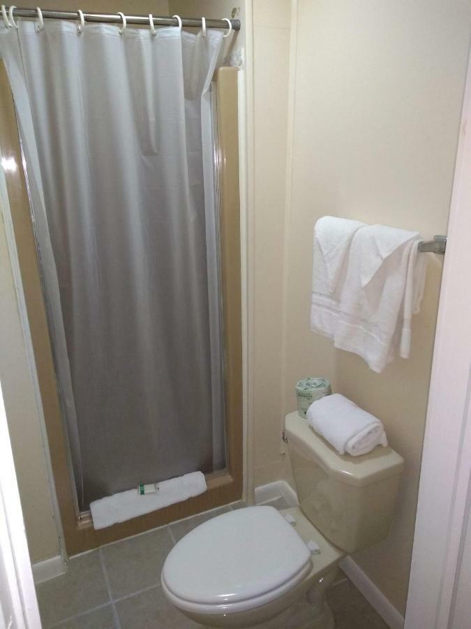 Single Room Bathroom