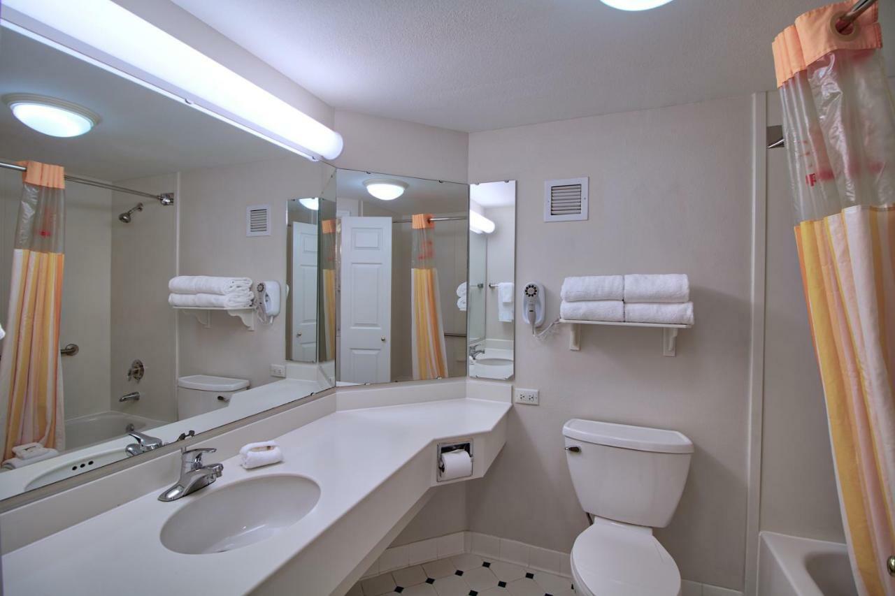 Deluxe Double Room Two Double Beds Pool View Non-Smoking,1698954440:JPEG