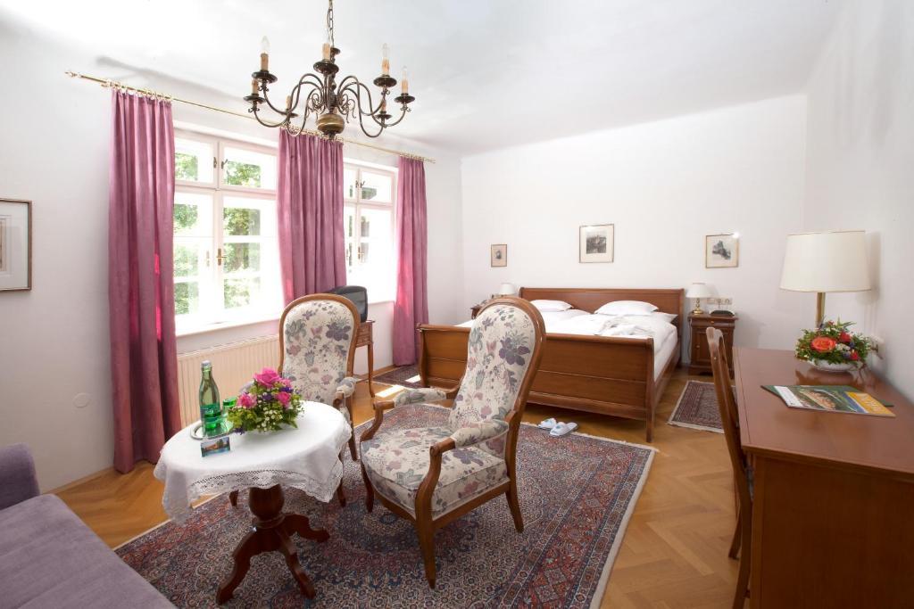 Deluxe Double Room,9084365:JPEG
