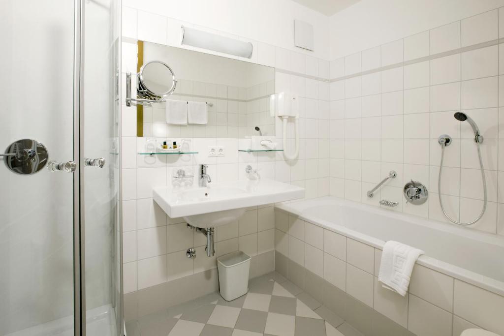 Junior Suite,688065834:JPEG