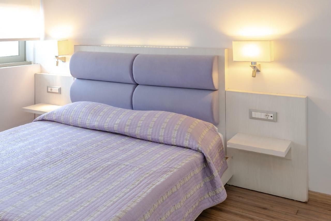 Two-Bedroom Suite Sea View