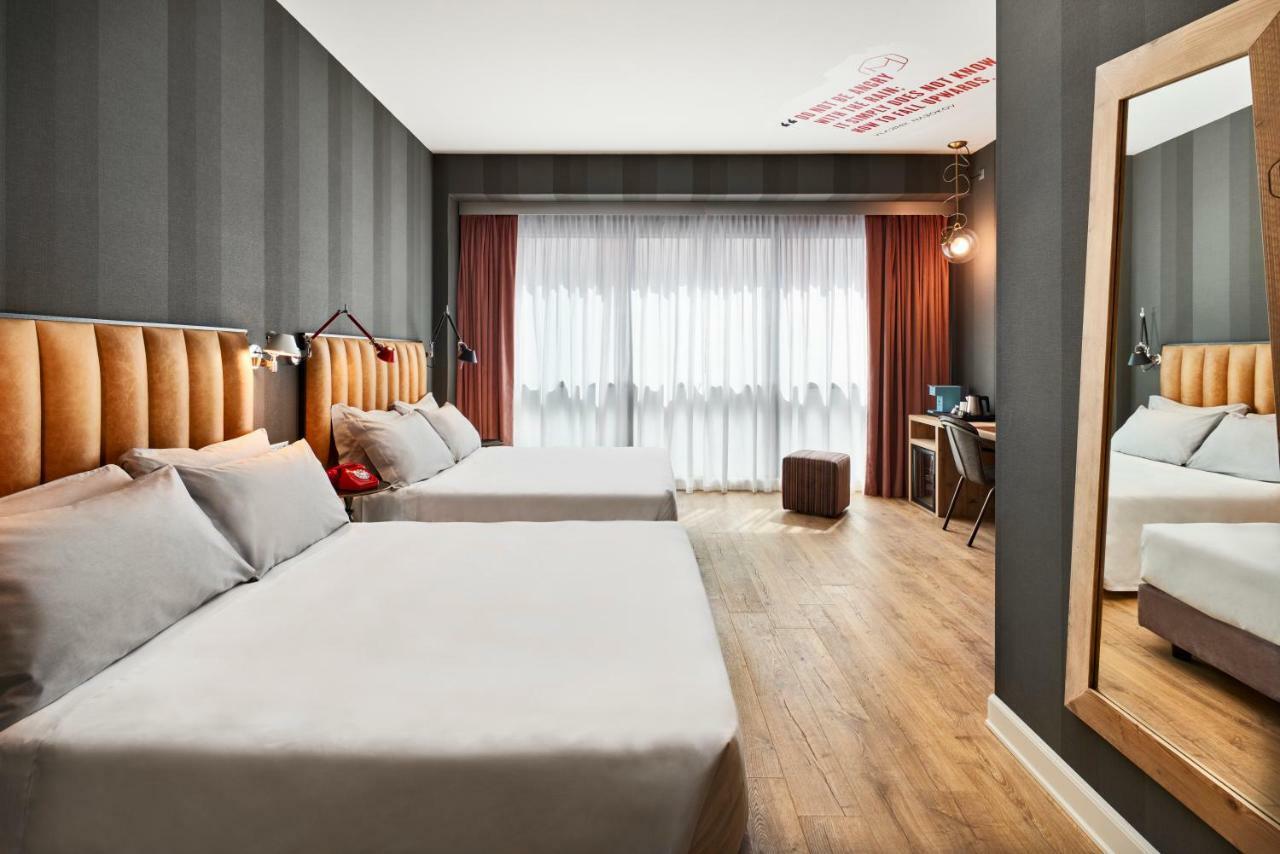 King Room Two King Beds