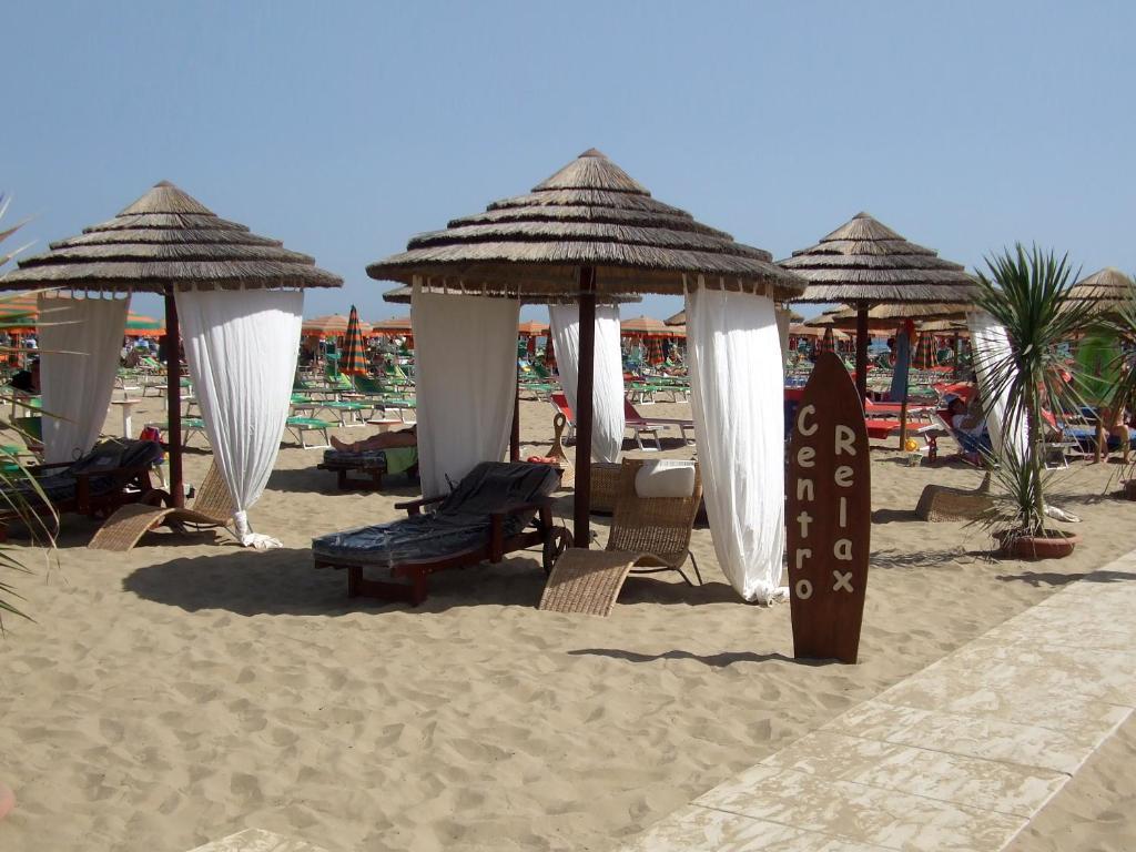 Camera Matrimoniale/Doppia con Letti Singoli con Accesso Spiaggia