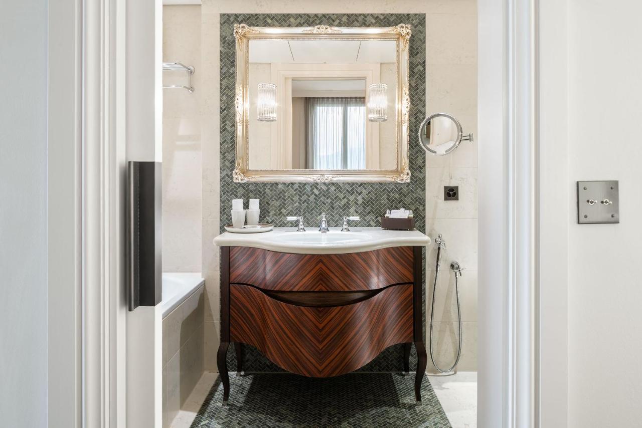 Superior Room Mountain View