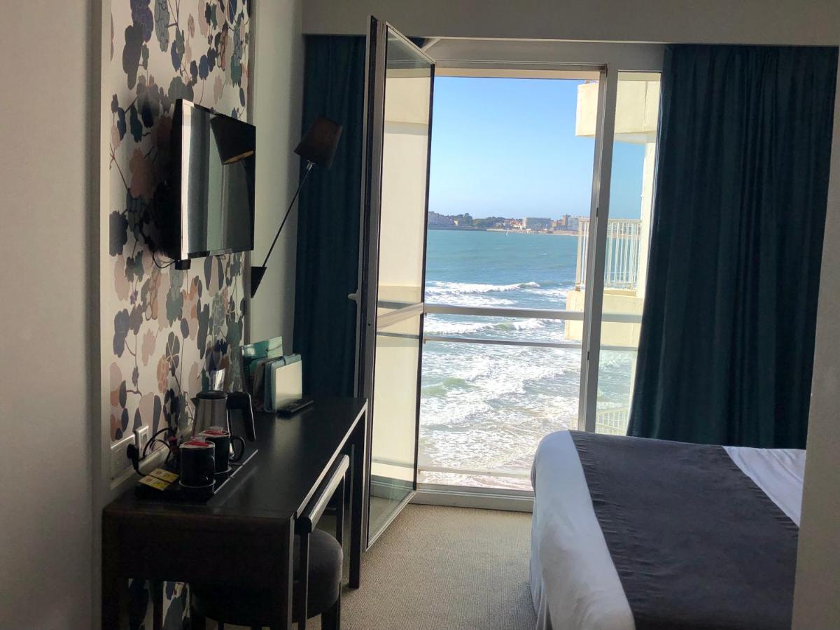 Chambre Double - Vue Latérale sur Mer