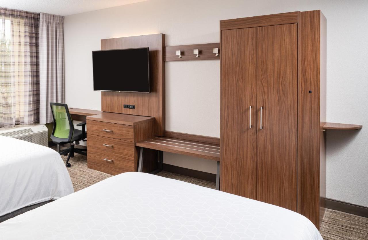 Standard Double Room with Two Double Beds