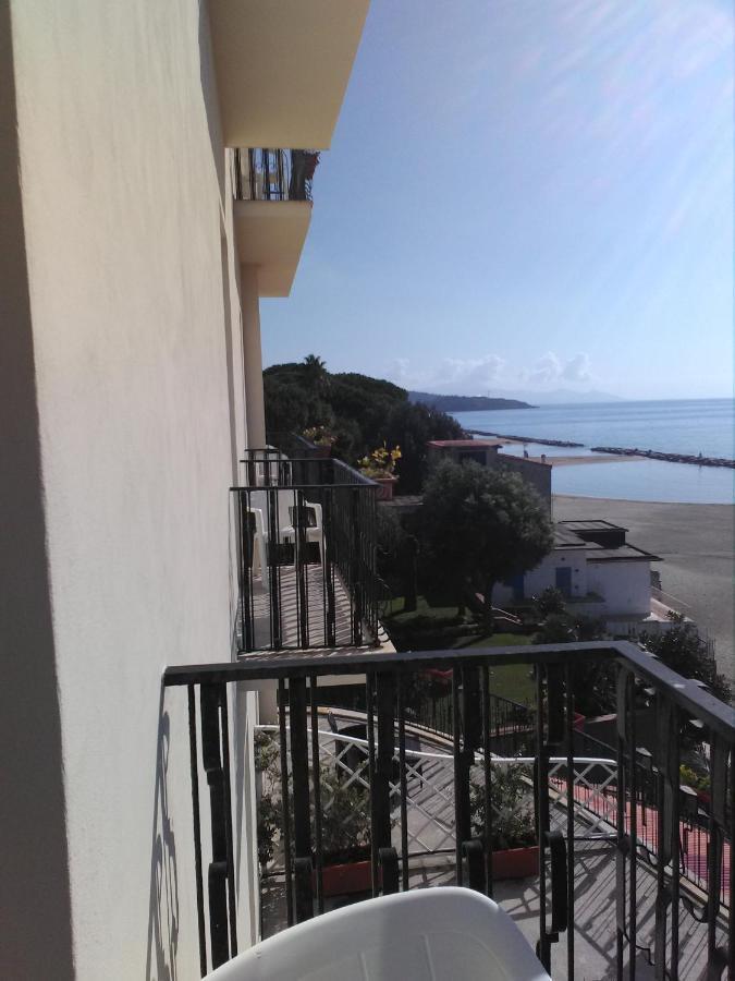 Camera Matrimoniale/Doppia con Letti Singoli con Vista Mare
