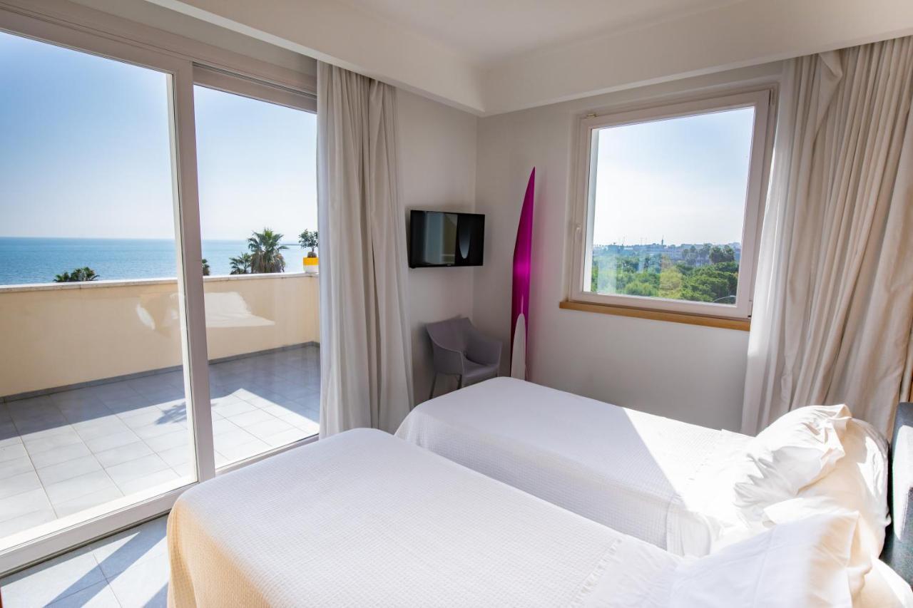 Suite con 2 Camere e Vista Mare (4 adulti)