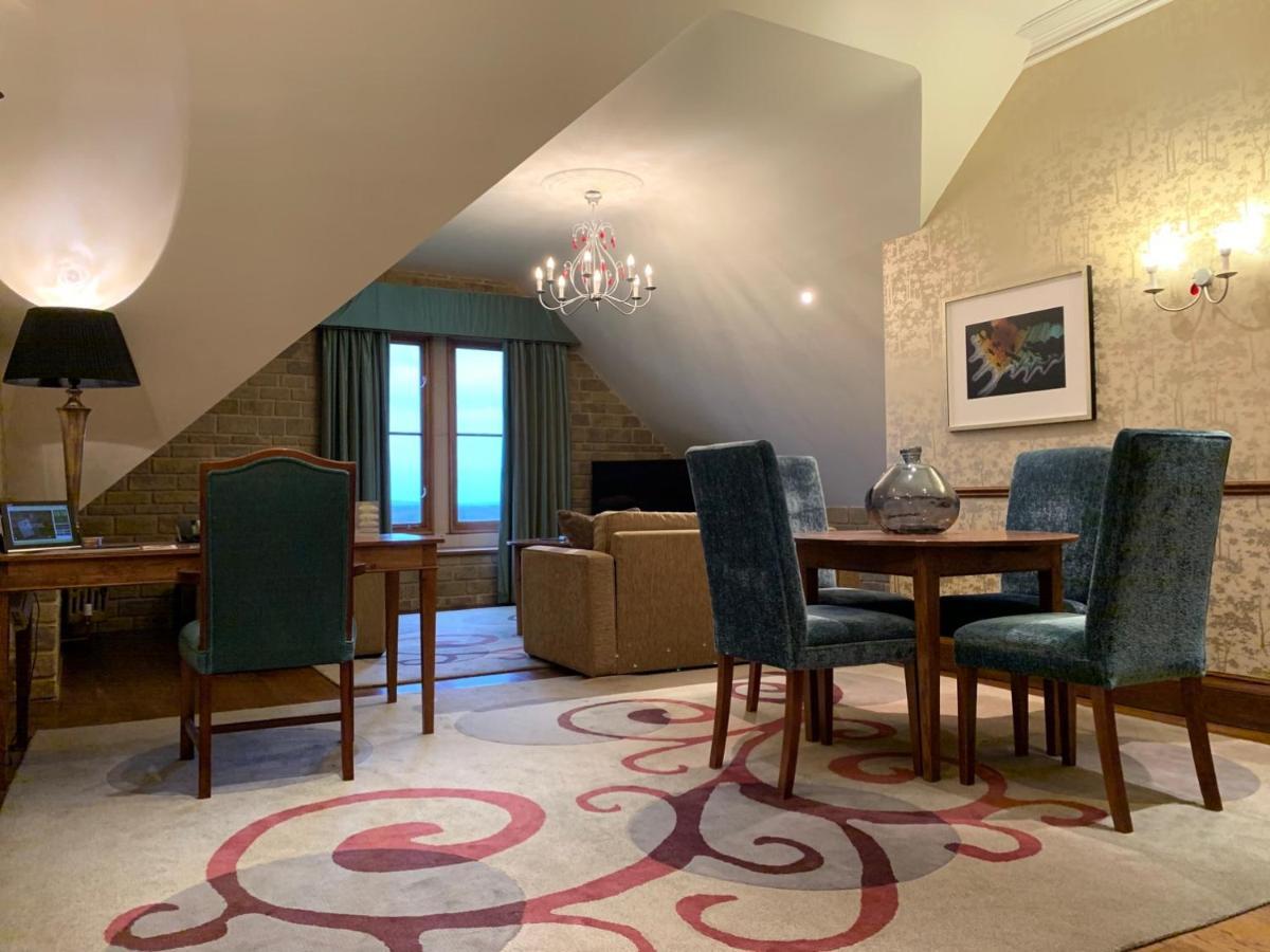 Monarch Suite