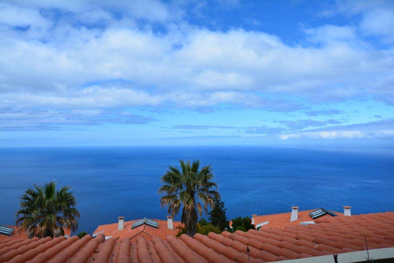Studio Balcony sea view