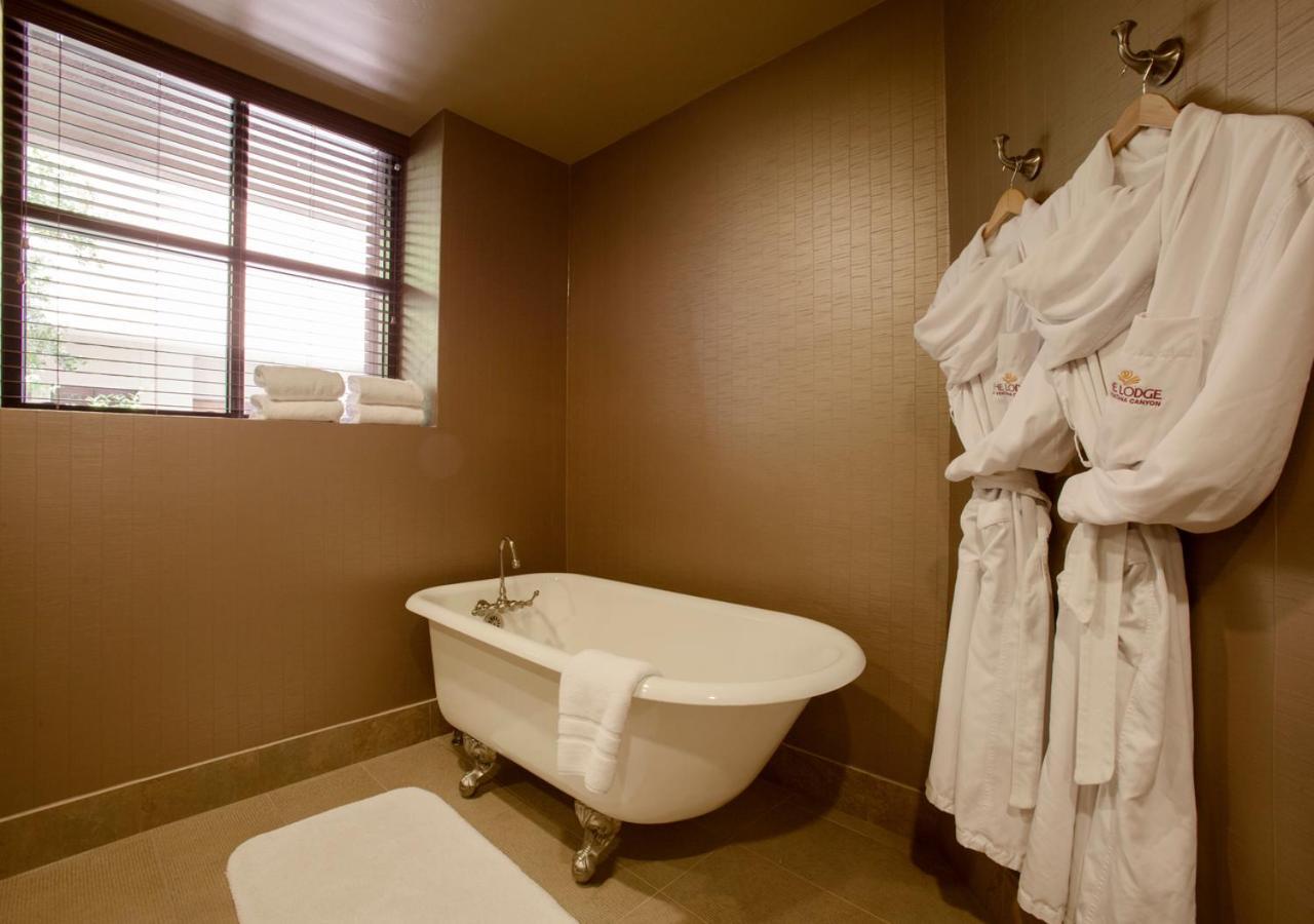 Suite with Mountain View